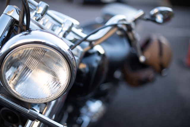 正面から見たバイク